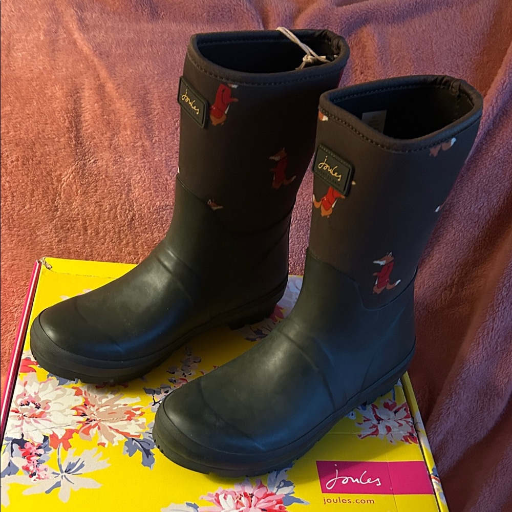 Joules black rain boots. Size 8. Never been worn.